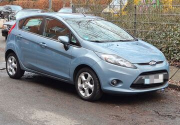 Ford Fiesta 82.000 km 5.700 &euro; Hamburg 22763