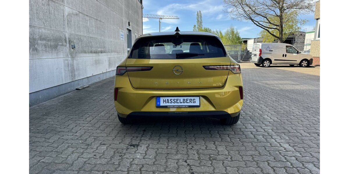 Opel Astra L INITIALE in AMBER Kult Gelb Metallic 3.000 km 19.999 &euro; Hamburg 22339