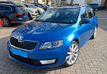 Skoda Octavia 151.835 km 11.990 &euro; Hamburg 20253