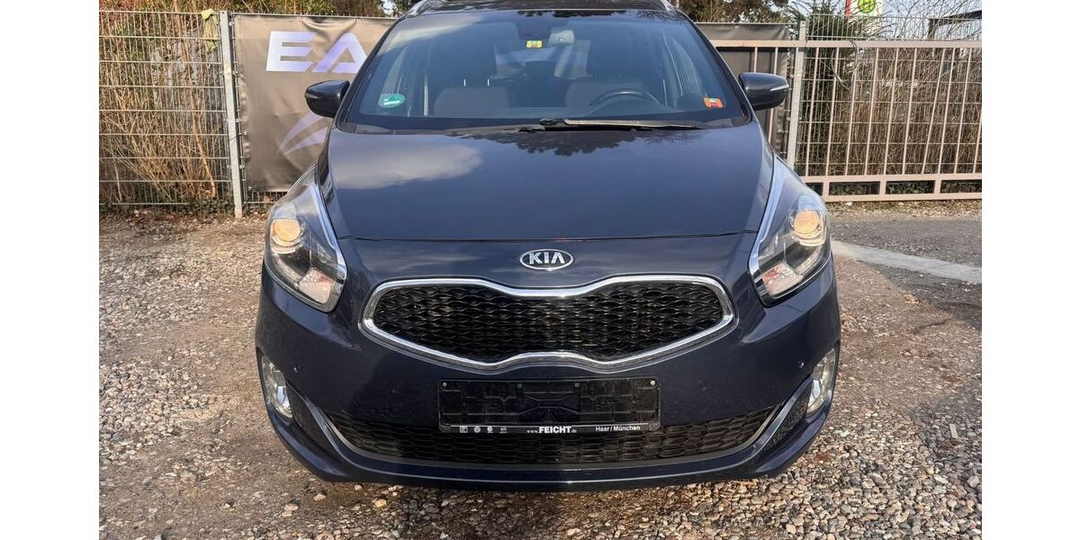 Kia Carens 175.640 km 7.499 &euro; Hamburg 22045