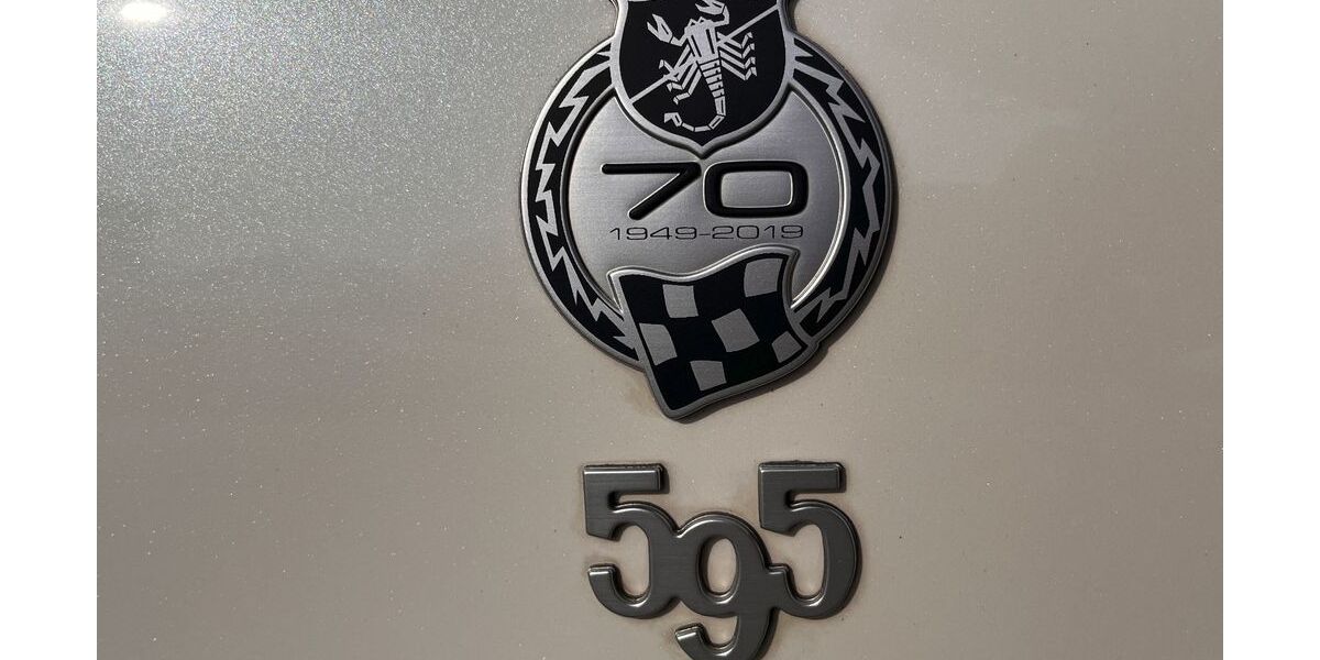 Abarth 595C 74.636 km 15.950 &euro; Henstedt-Ulzburg­­­ 24558