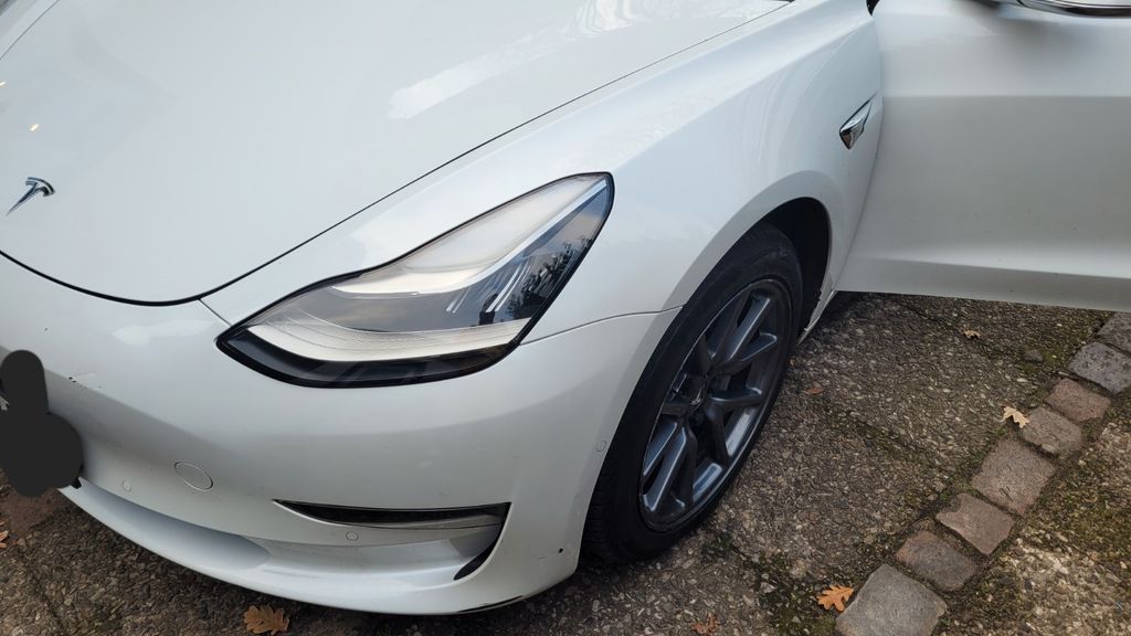 Tesla Model 3 189.000 km 18.199 &euro; Hamburg 21147