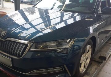 Skoda Superb 97.104 km 19.445 &euro; Uetersen bei Hamburg 25436