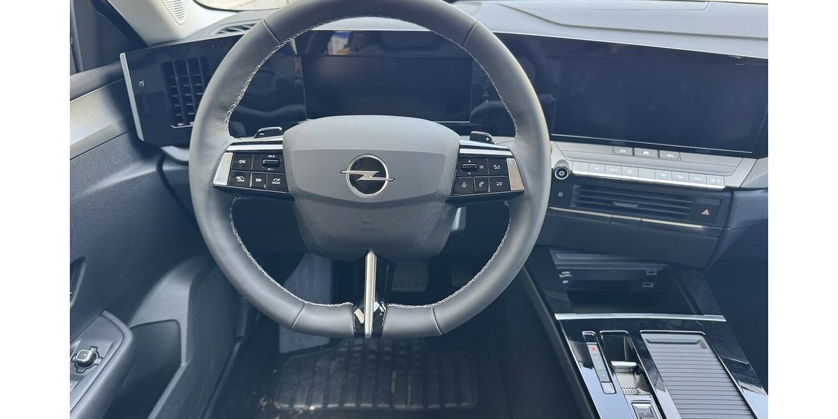 Opel Astra L INITIALE in AMBER Kult Gelb Metallic 3.000 km 19.999 &euro; Hamburg 22339