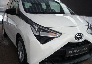 Toyota Aygo (X) 50.100 km 8.880 &euro; Holm Krs. Pinneberg 25488