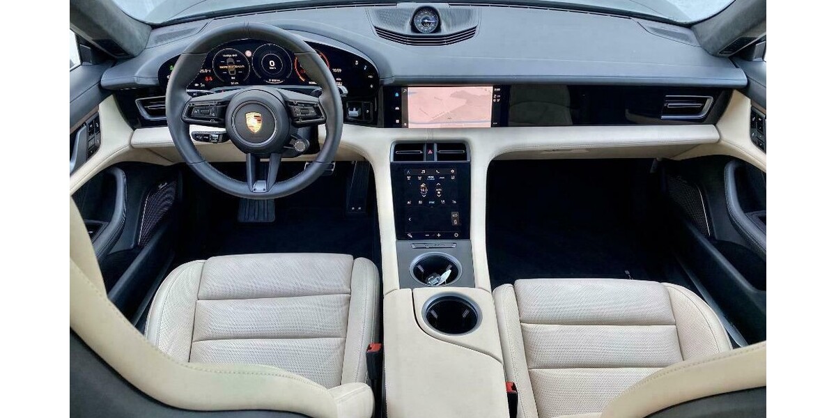 Porsche Taycan 7.400 km 120.600 &euro; Hamburg 20038