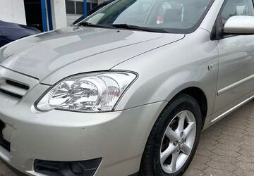 Toyota Corolla 121.352 km 3.299 &euro; hamburg 20539