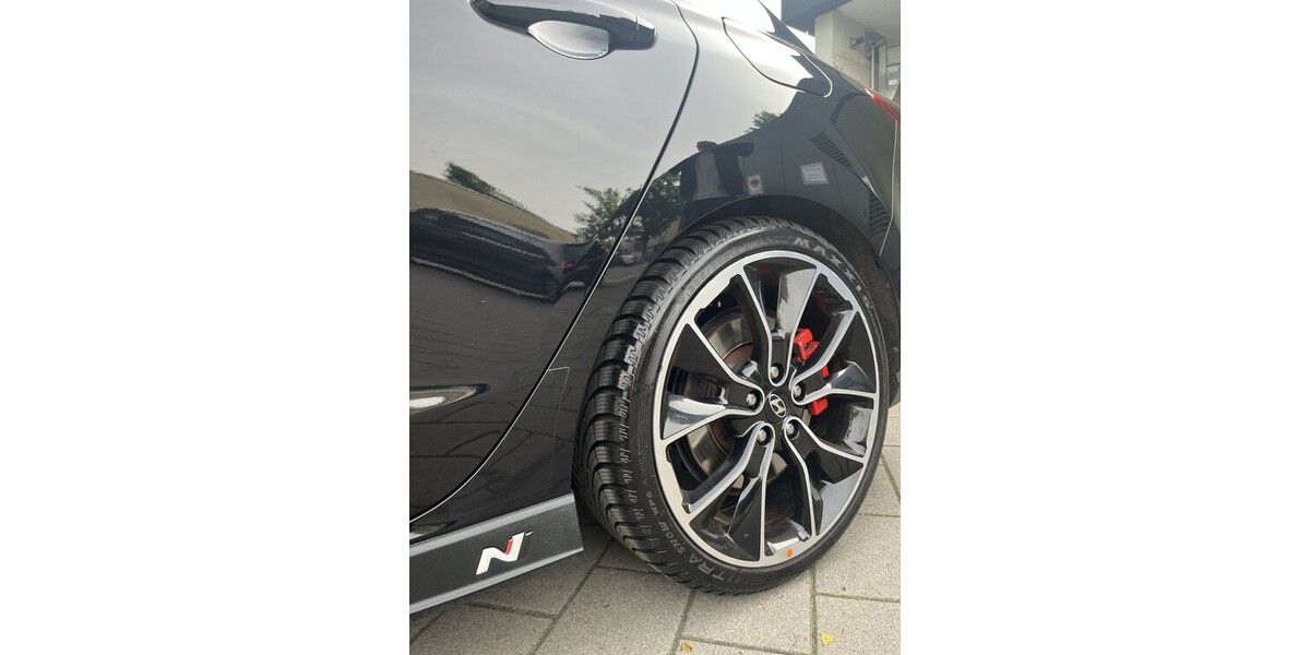 Hyundai i30 103.000 km 21.000 &euro; Hamburg 20038