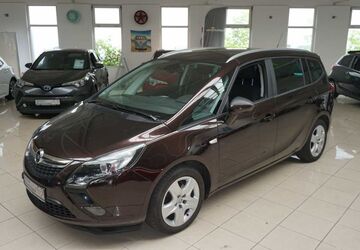 Opel Zafira Tourer 68.981 km 11.900 &euro; Hamburg 22043
