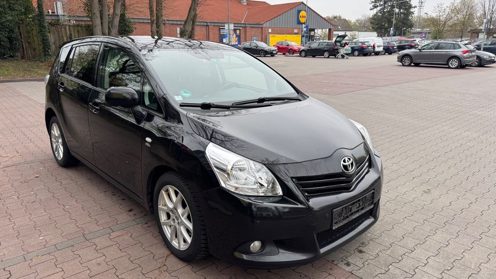 Toyota Verso 288.000 km 2.499 &euro; Hamburg 22045