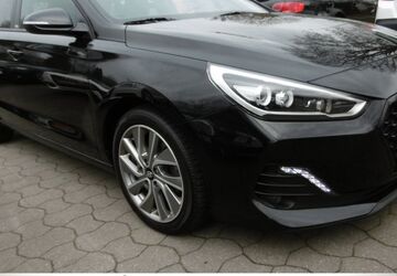 Hyundai i30 121.878 km 12.800 &euro; Hamburg 22459