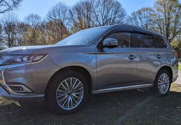 Mitsubishi Outlander 123.000 km 16.750 &euro; Hamburg 22047