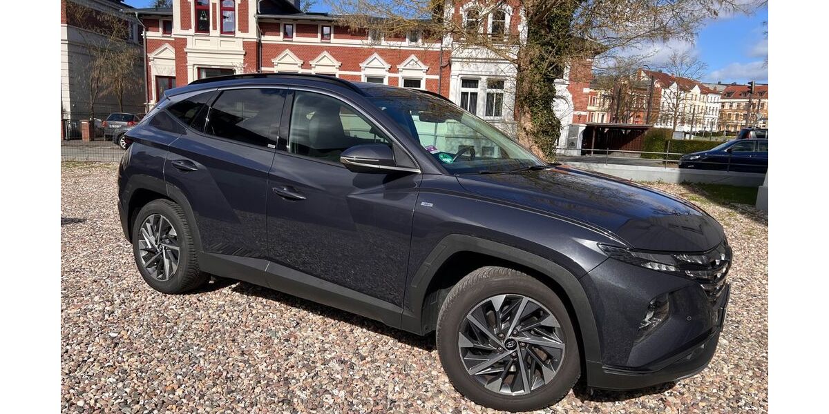 Hyundai TUCSON 64.000 km 23.699 &euro; Bargteheide 22941