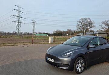 Tesla Model Y 36.300 km 32.499 &euro; Norderstedt 22851