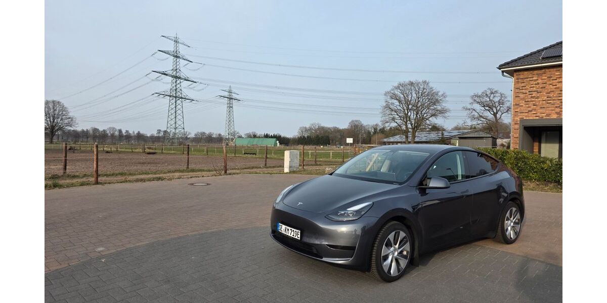 Tesla Model Y 36.300 km 32.499 &euro; Norderstedt 22851
