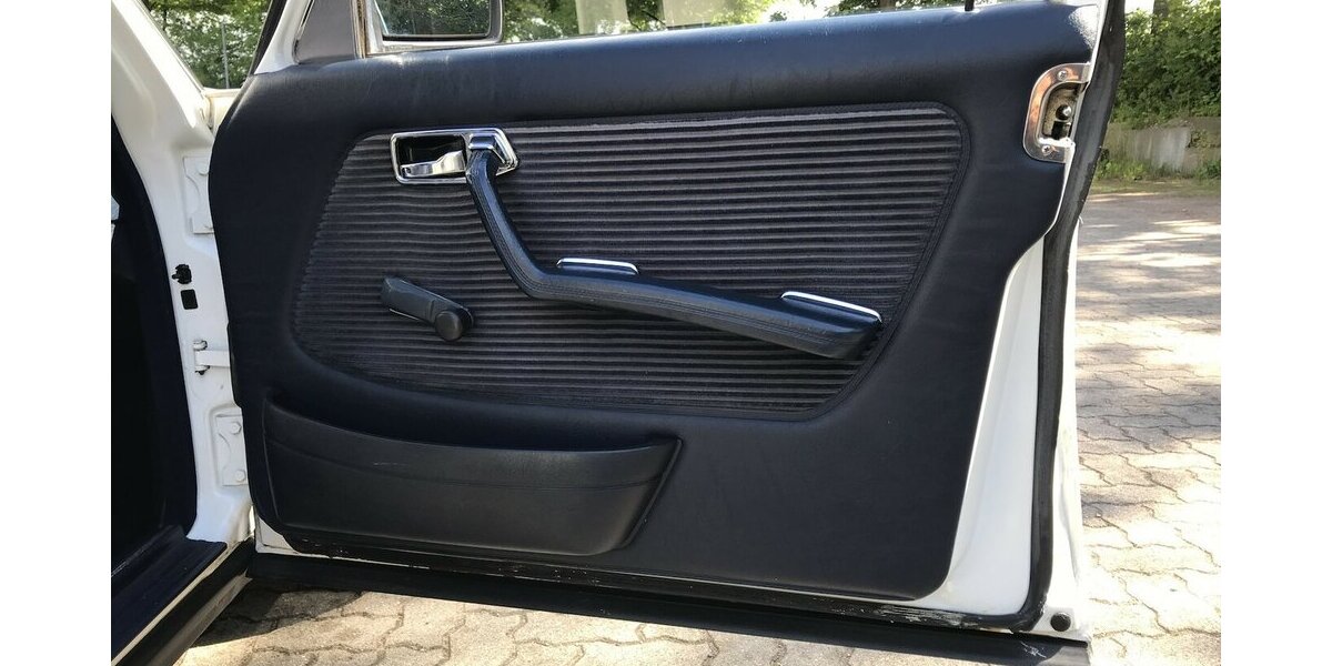 Mercedes-Benz 230 W123 Sanders Automat ABS AirBag SSD Velours 146.358 km 15.999 &euro; Hamburg 22339
