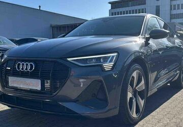 Audi e-tron 39.071 km 32.950 &euro; Hamburg 22047