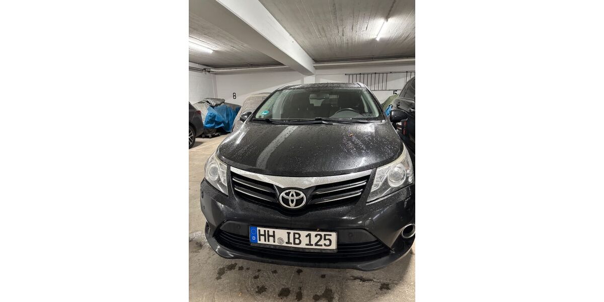 Toyota Avensis 303.958 km 3.350 &euro; Hamburg 22455