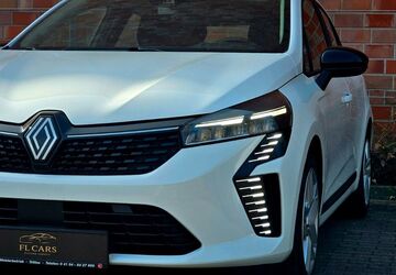 Renault Clio 14.600 km 13.999 &euro; Trittau 22946