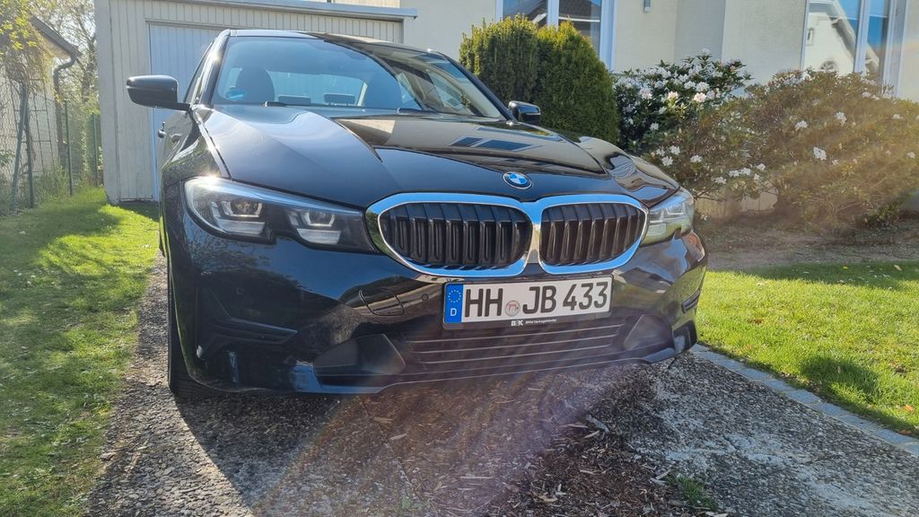 BMW 318 127.000 km 20.990 &euro; Hamburg 22143