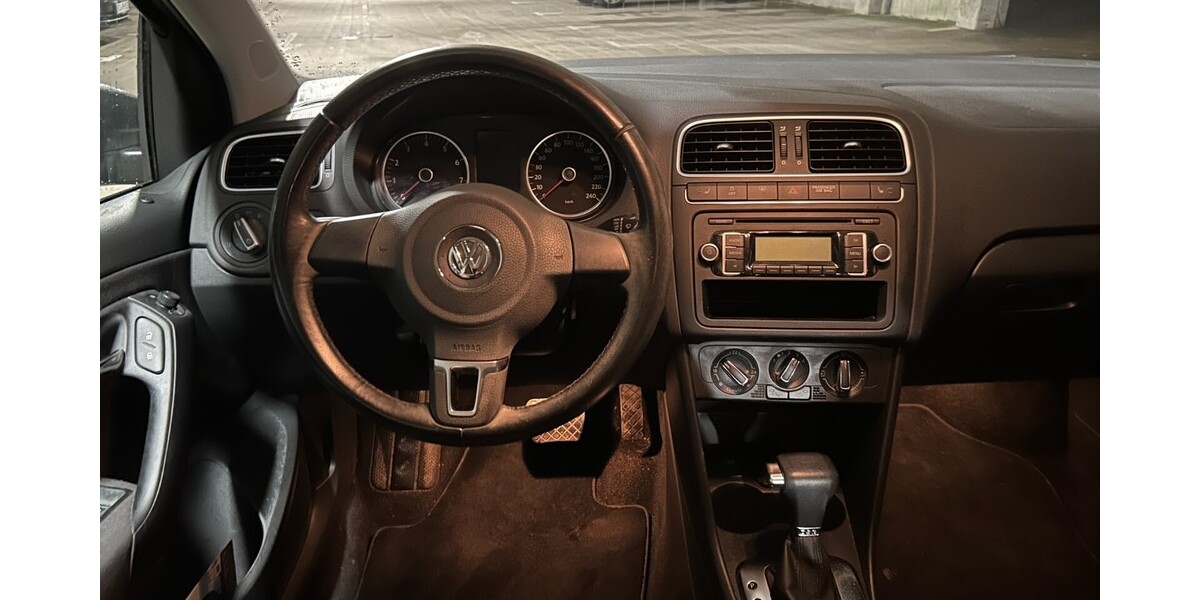 VW Polo 50.300 km 9.649 &euro; Hamburg 20038