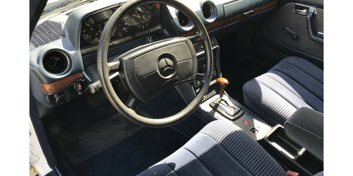 Mercedes-Benz 230 W123 Sanders Automat ABS AirBag SSD Velours 146.358 km 15.999 &euro; Hamburg 22339
