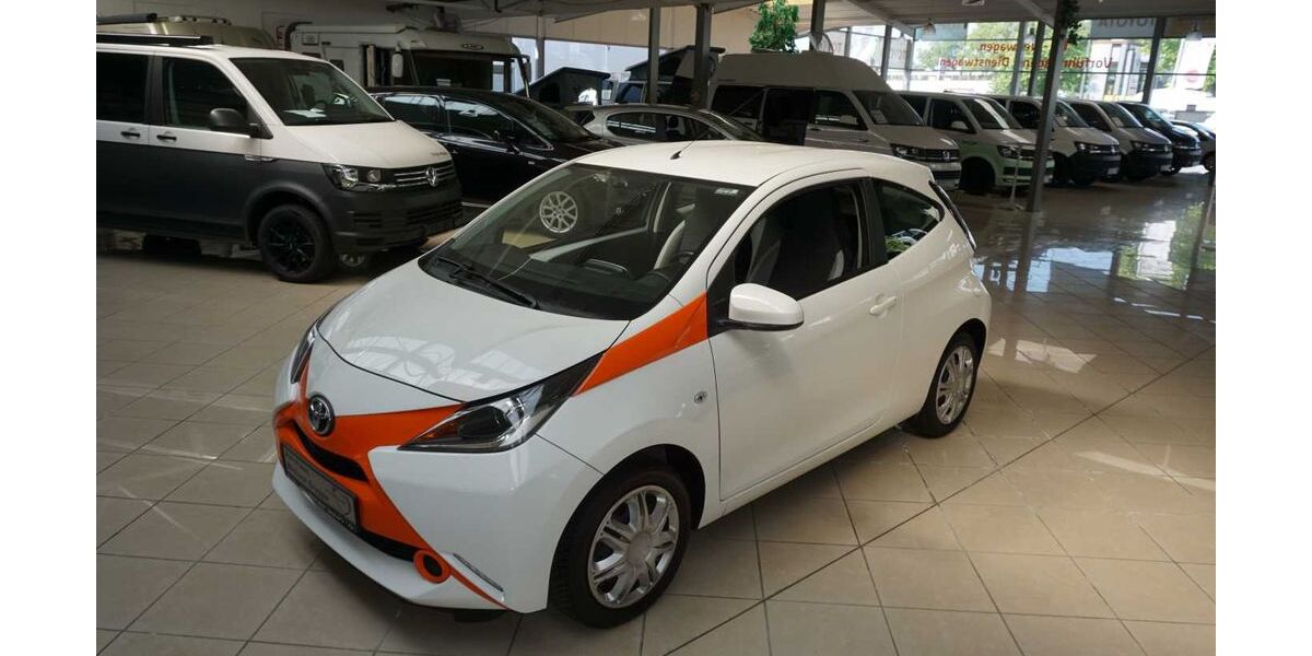 Toyota Aygo (X) 136.121 km 7.990 &euro; Hamburg 22043