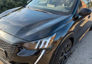 Peugeot 208 32.000 km 12.900 &euro; Braak 22145