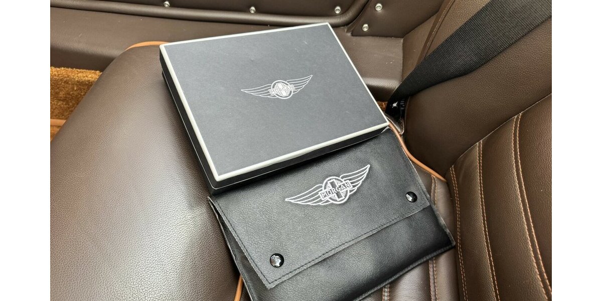 Morgan Plus 8 4.8 AERO8 GOLDFINGER 007 9.999 km 139.999 &euro; Hamburg 22339