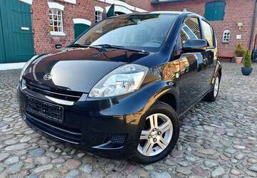 Daihatsu Sirion 121.800 km 2.999 &euro; Norderstedt 22844