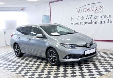 Toyota Auris Touring Sports 88.357 km 15.699 &euro; Hamburg 22399