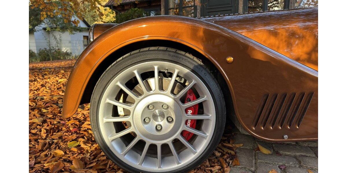 Morgan Plus 8 4.8 AERO8 GOLDFINGER 007 9.999 km 139.999 &euro; Hamburg 22339