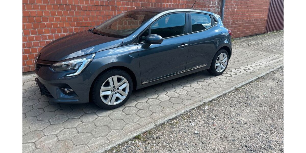 Renault Clio 99.700 km 10.948 &euro; Oststeinbek 22113