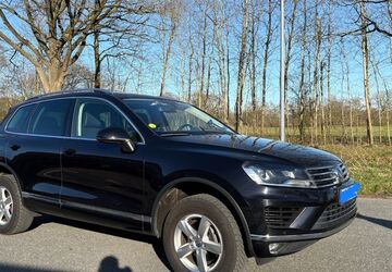 VW Touareg 152.000 km 23.450 &euro; Horst 25358