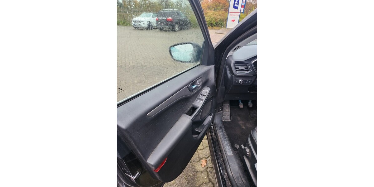 Ford Kuga 80.000 km 18.300 &euro; Hamburg 20038