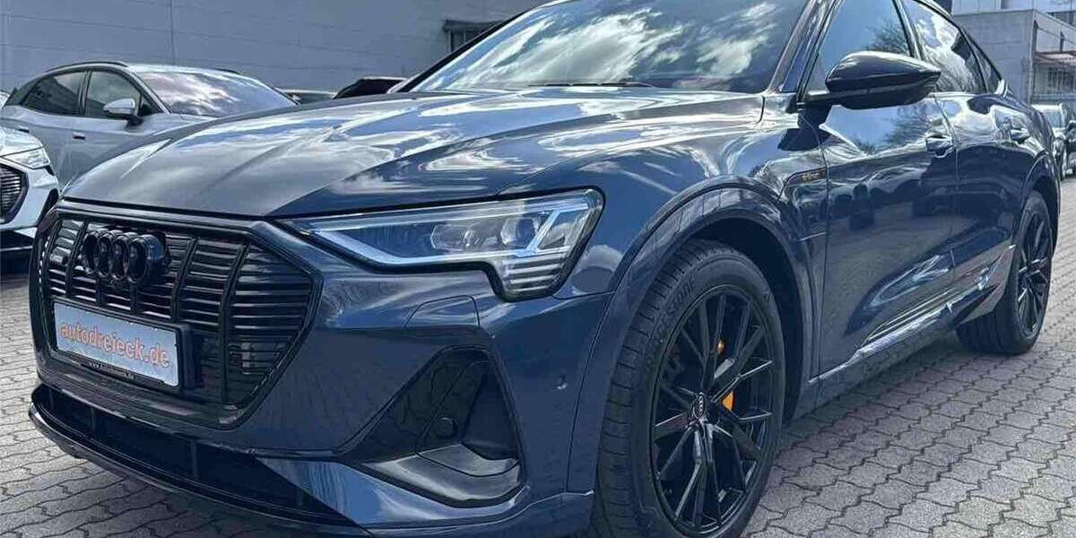 Audi e-tron 91.099 km 29.950 &euro; Hamburg 22047