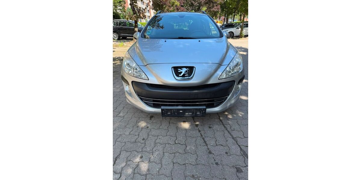 Peugeot 308 138.664 km 2.300 &euro; Hamburg 22116