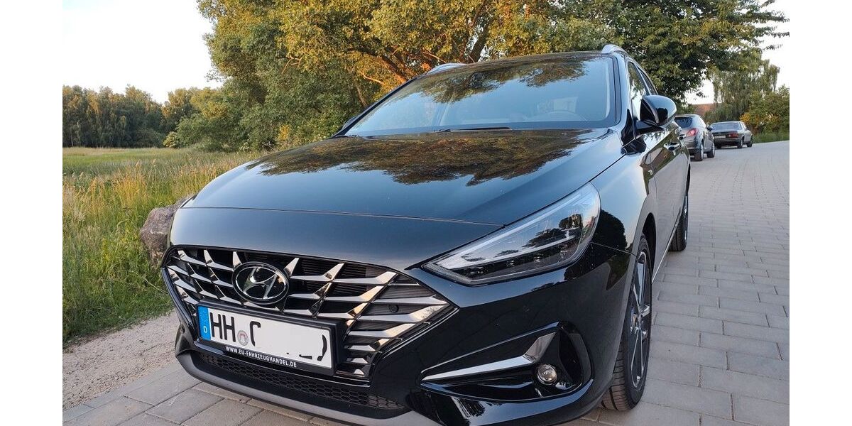 Hyundai i30 42.300 km 18.120 &euro; Hamburg 21031