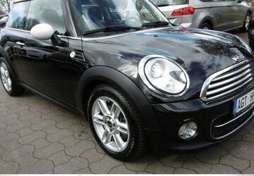 Mini Cooper D 85.499 km 9.890 &euro; Hamburg 22459