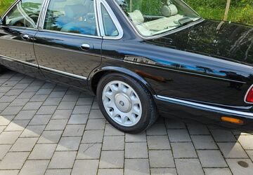 Jaguar Daimler 186.500 km 26.950 &euro; Hamburg 22587