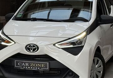 Toyota Aygo (X) 41.320 km 10.690 &euro; Hamburg 20539