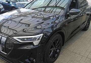 Audi e-tron 33.103 km 39.990 &euro; Hamburg 22047