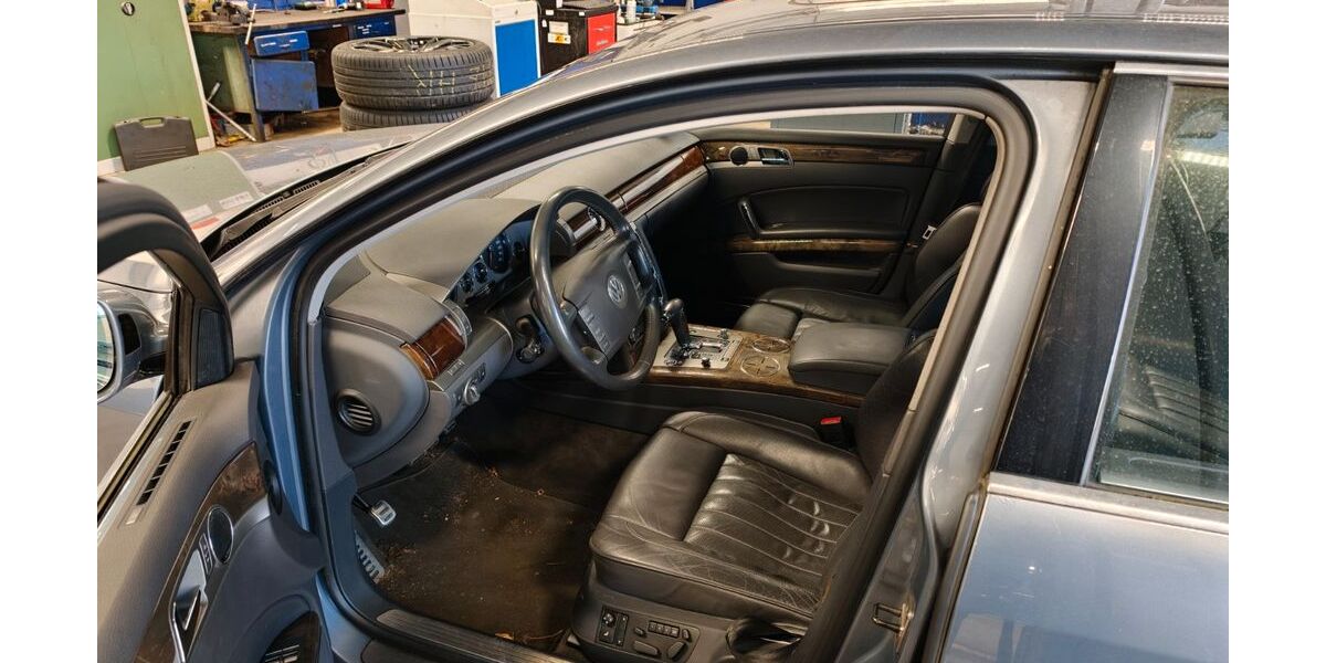 VW Phaeton 211.000 km 7.000 &euro; Hamburg 22547