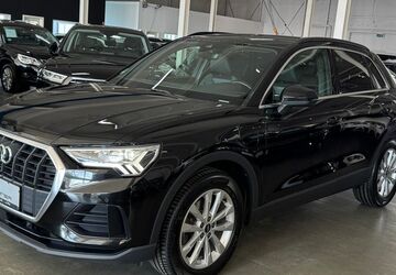 Audi Q3 105.359 km 26.490 &euro; Hamburg 20537