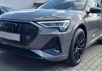 Audi e-tron 31.231 km 37.950 &euro; Hamburg 22047