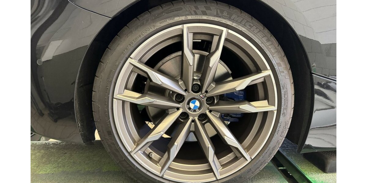 BMW Z4 M40 i 1. Hand kaum km Scheckheft 4.000 km 59.999 &euro; Hamburg 22339
