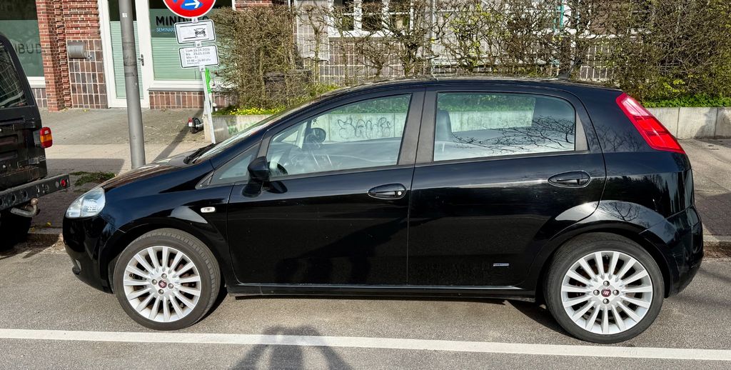 Fiat Grande Punto 76.500 km 3.900 &euro; Hamburg 22307