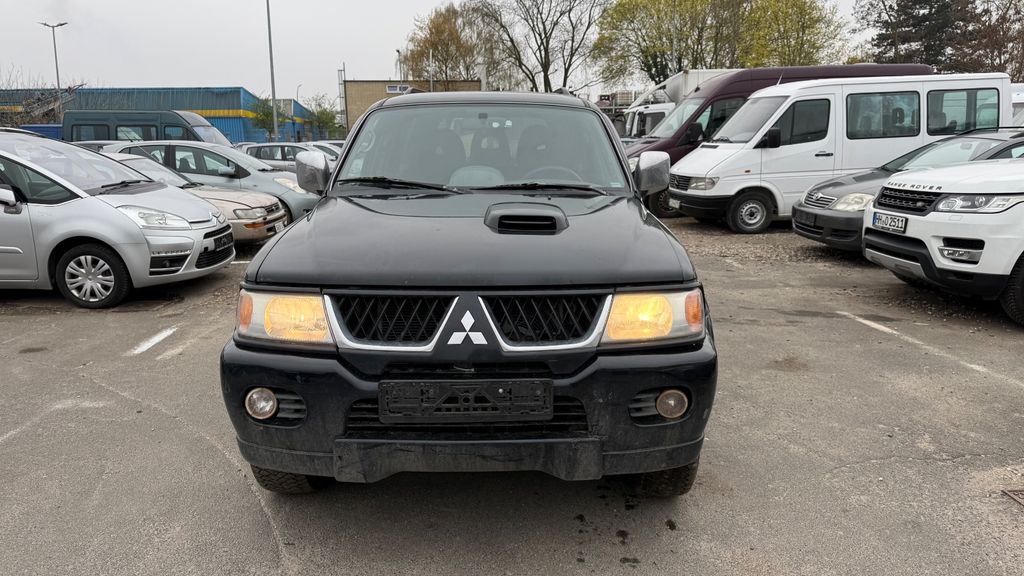 Mitsubishi Pajero 210.716 km 4.299 &euro; hamburg 20539