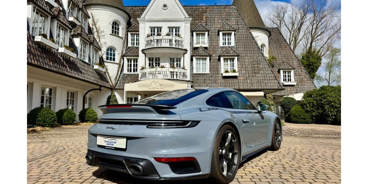 Porsche 992 1.600 km 268.777 &euro; Hamburg 22303