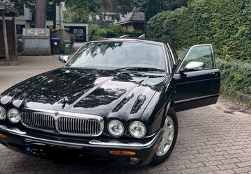 Jaguar XJ 102.700 km 18.900 &euro; Hamburg 22043